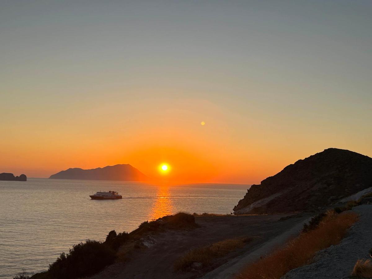 Echoes Milos Plaka  Eksteriør bilde
